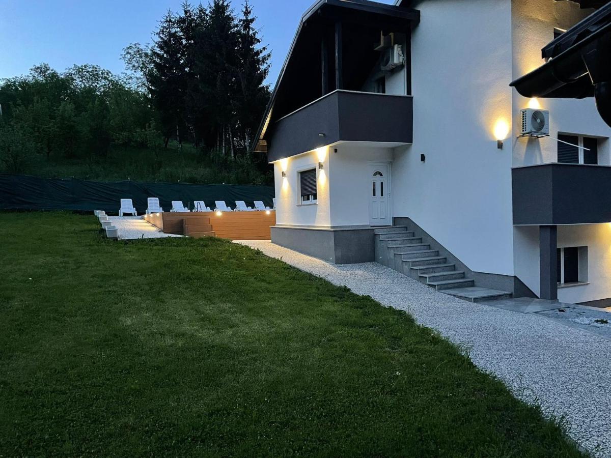 Vila S Bazenom Deluxe - Gti Загреб Екстериор снимка