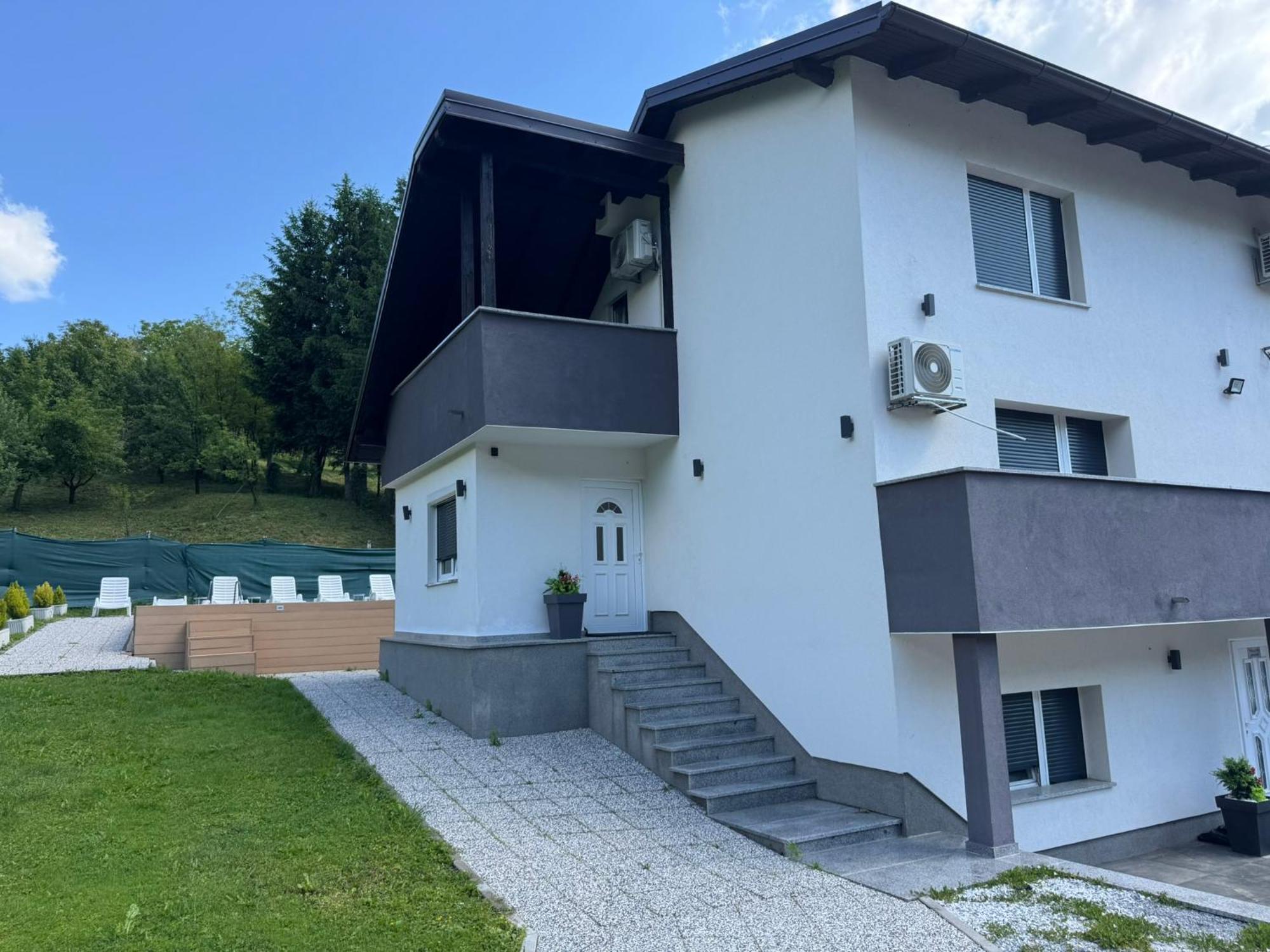 Vila S Bazenom Deluxe - Gti Загреб Екстериор снимка